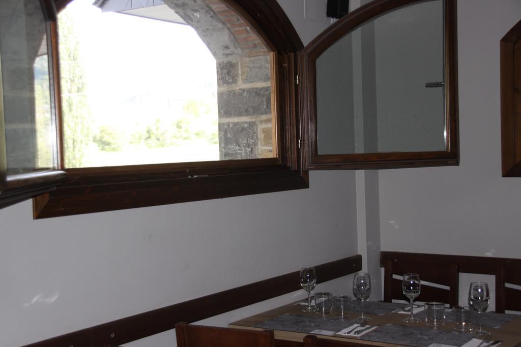 Sallent de Gállego Apartahotel Tres Quinones מראה חיצוני תמונה