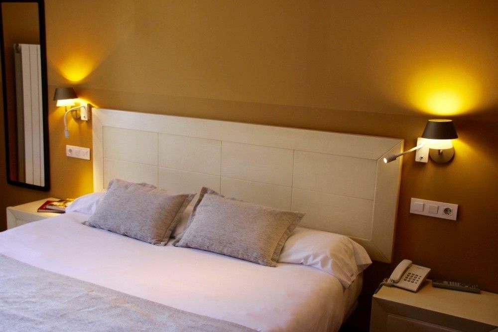 Sallent de Gállego Apartahotel Tres Quinones מראה חיצוני תמונה